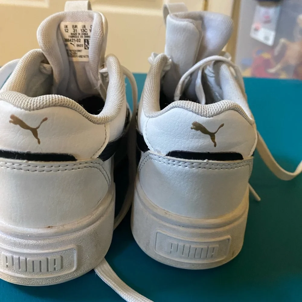 white and black sneakers puma shoes excellent condition running gym shoes - Picture 6 of 8